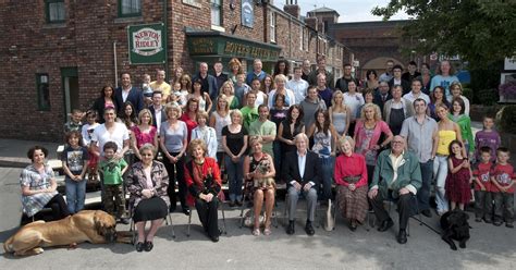 corrie st cast